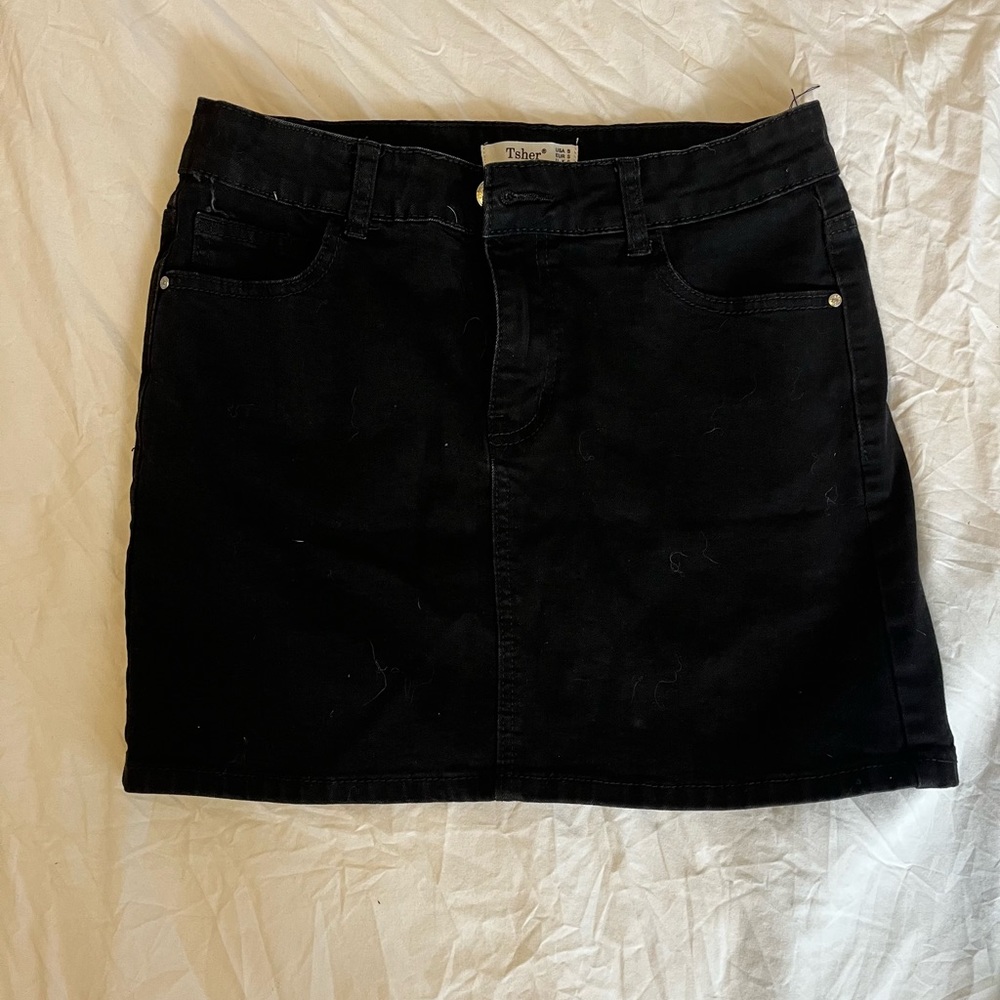 High waisted black skirt